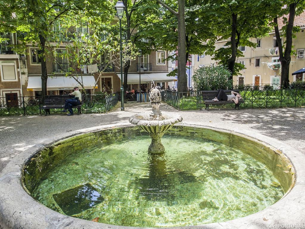 Praca Das Flores Lisbona Esterno foto